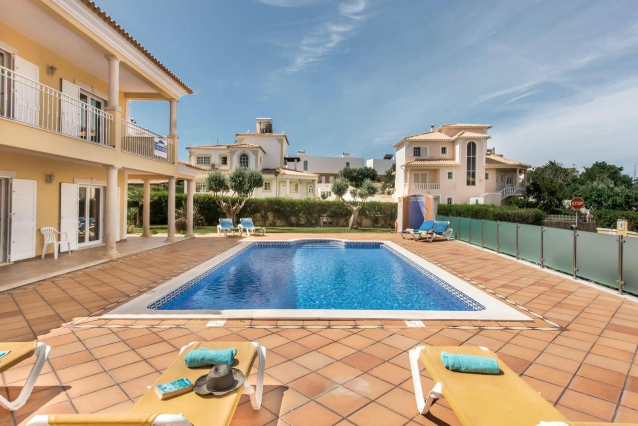 Villa Das Oliveiras Amazing Location Walk To Marina Restaurants Beach Albufeira Exterior photo