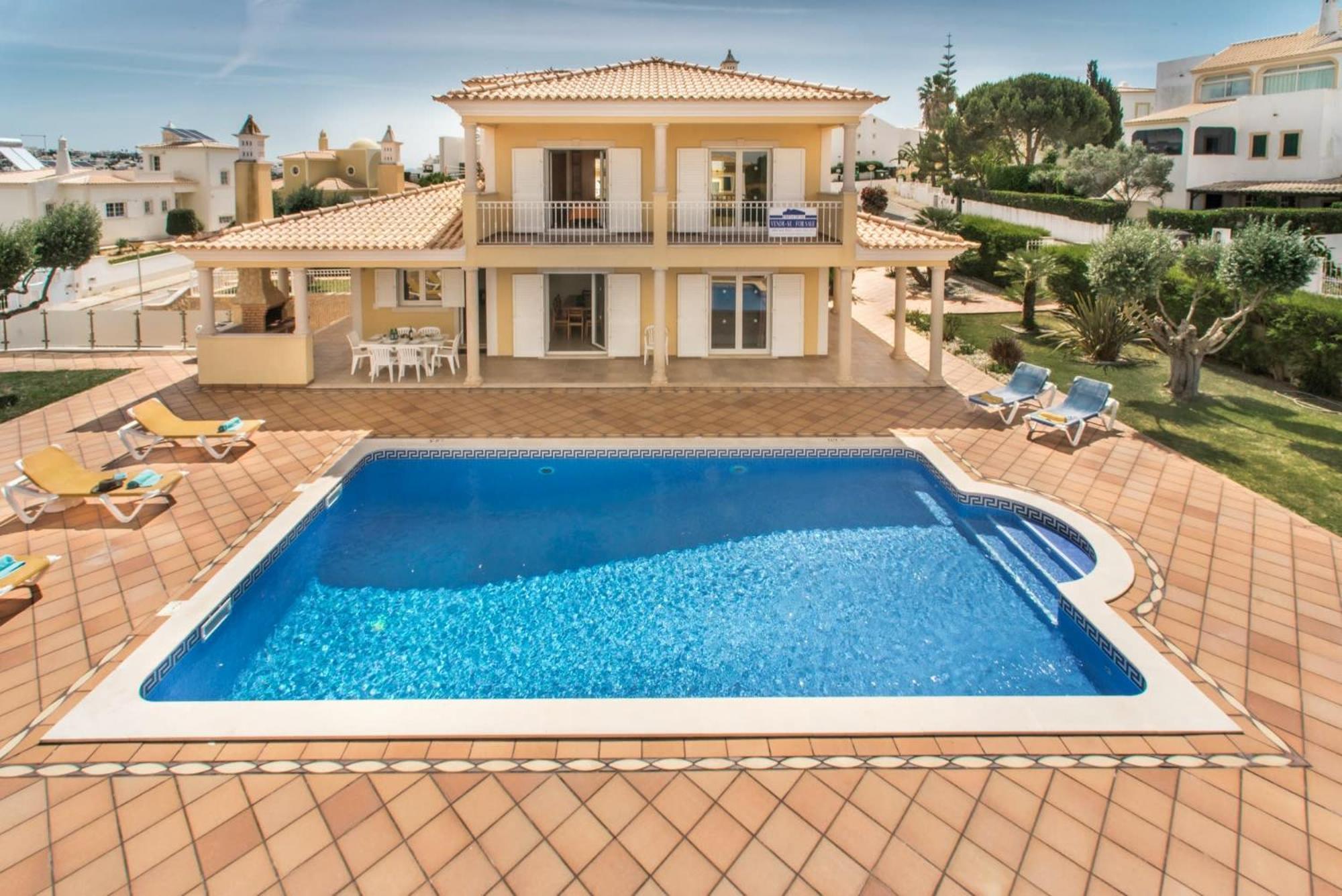Villa Das Oliveiras Amazing Location Walk To Marina Restaurants Beach Albufeira Exterior photo