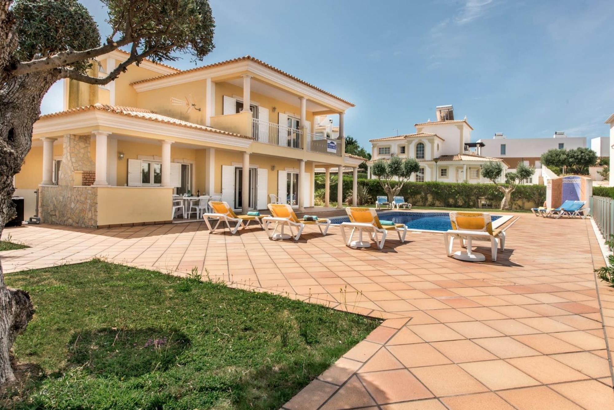 Villa Das Oliveiras Amazing Location Walk To Marina Restaurants Beach Albufeira Exterior photo