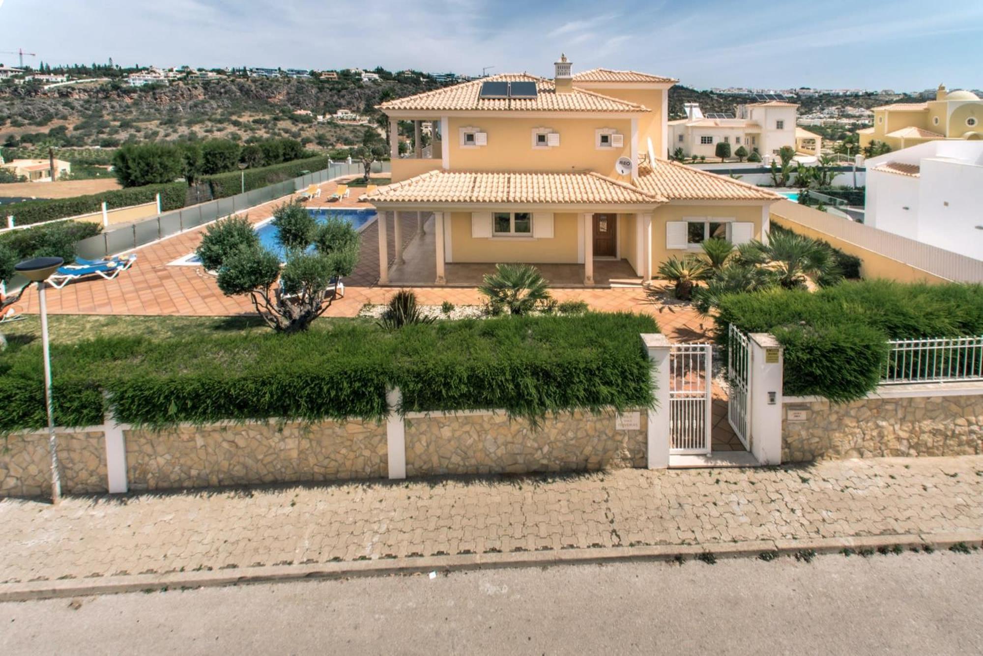 Villa Das Oliveiras Amazing Location Walk To Marina Restaurants Beach Albufeira Exterior photo