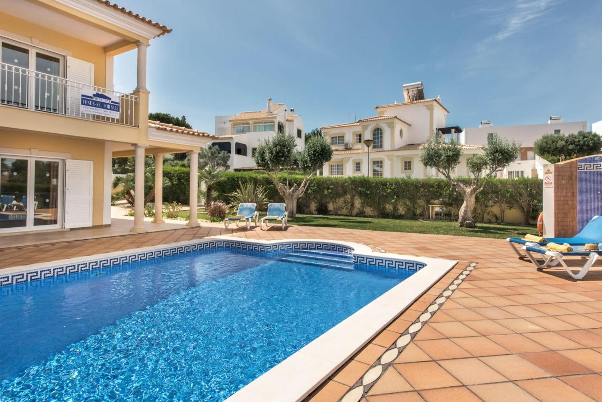 Villa Das Oliveiras Amazing Location Walk To Marina Restaurants Beach Albufeira Exterior photo