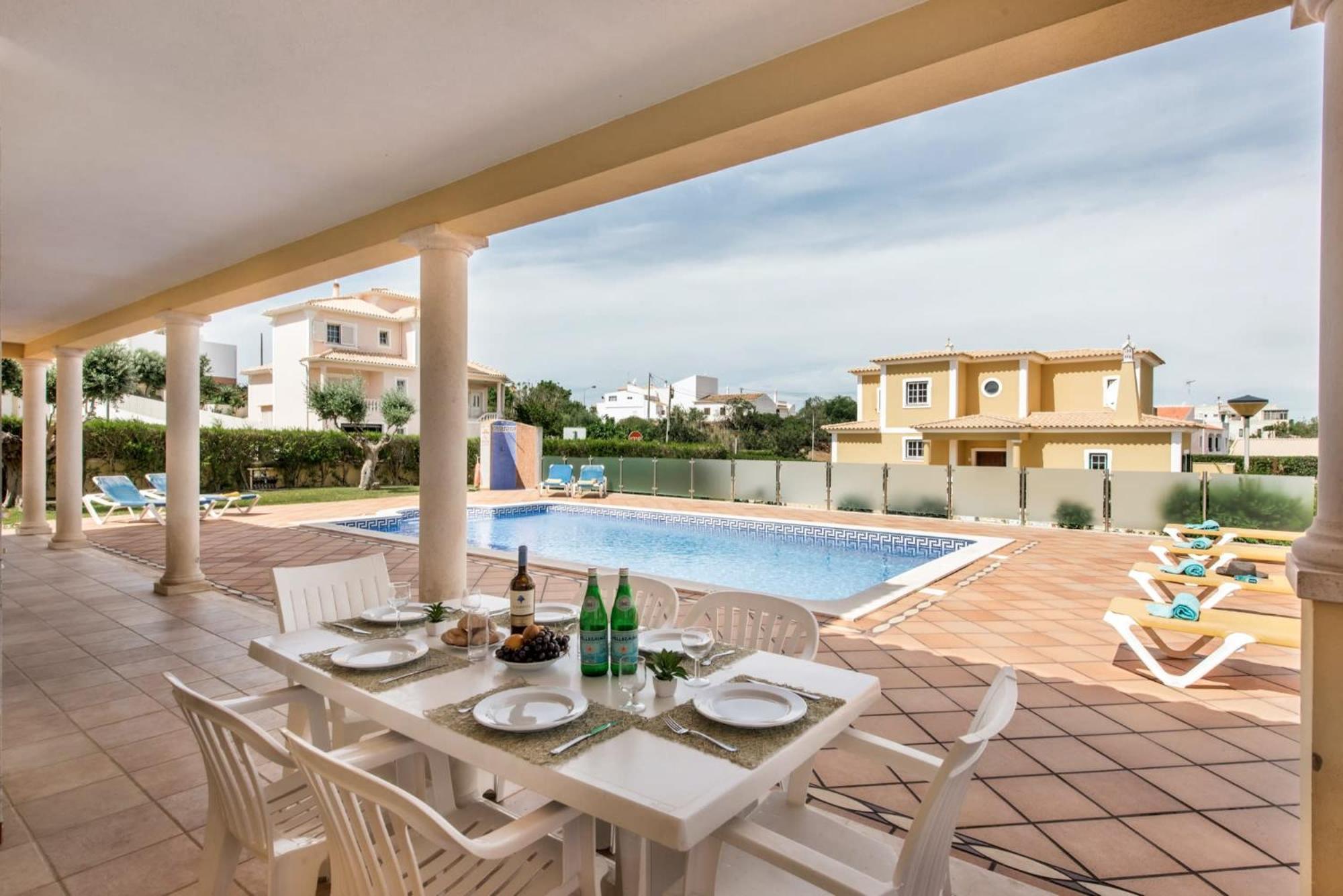 Villa Das Oliveiras Amazing Location Walk To Marina Restaurants Beach Albufeira Exterior photo